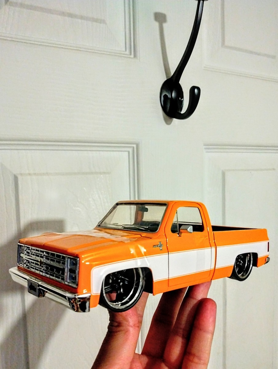 Jada Toy Just Trucks 1:24 Scale 1985 Chevy C10 Model Orange