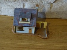 Modeleisenbahn H0 Siedlungshaus Fertigmodel