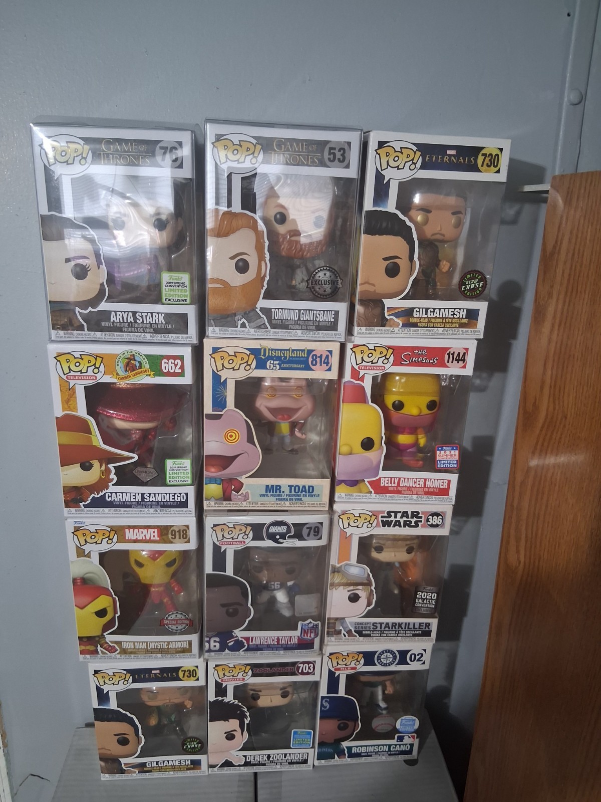 LOT (12) FUNKO  POP!’s chase limited edition glow in dark etc..