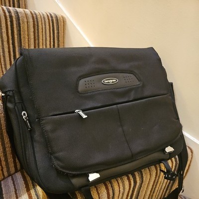 Samsonite 1910 schwarz Business Laptop Tasche Reise Trage Schultertasche hochwertig