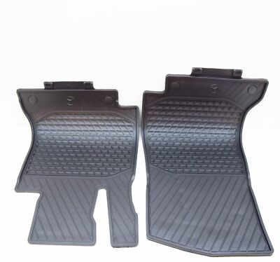 NEW MERCEDES-BENZ C W205 FRONT FLOOR RUBBER MAT SET LHD 