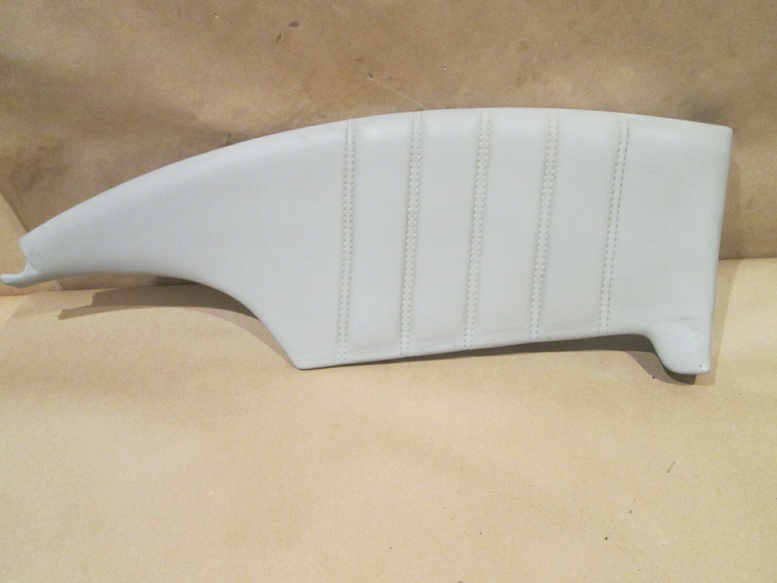 Maserati Quattroporte RH Front Door Interior Trim Panel- Light Grey  981303705