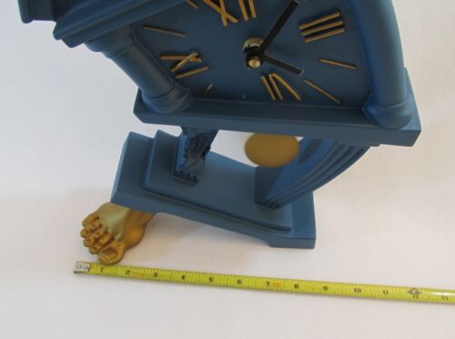 Reloj de Cuarzo Antartidee Surrealista Péndulo Abrigo Azul Italia / W. Alemania - Imagen 12 de 14