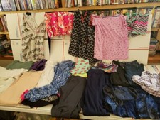 Lot Of 20 Vintage BULK CLOTHING RESELLER Womens/girls T4 398