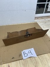 E0ZB-6606015-AA 1979-1986 FORD MUSTANG TAN YELLOW 79 DASH GLOVE BOX COMPARTMENT