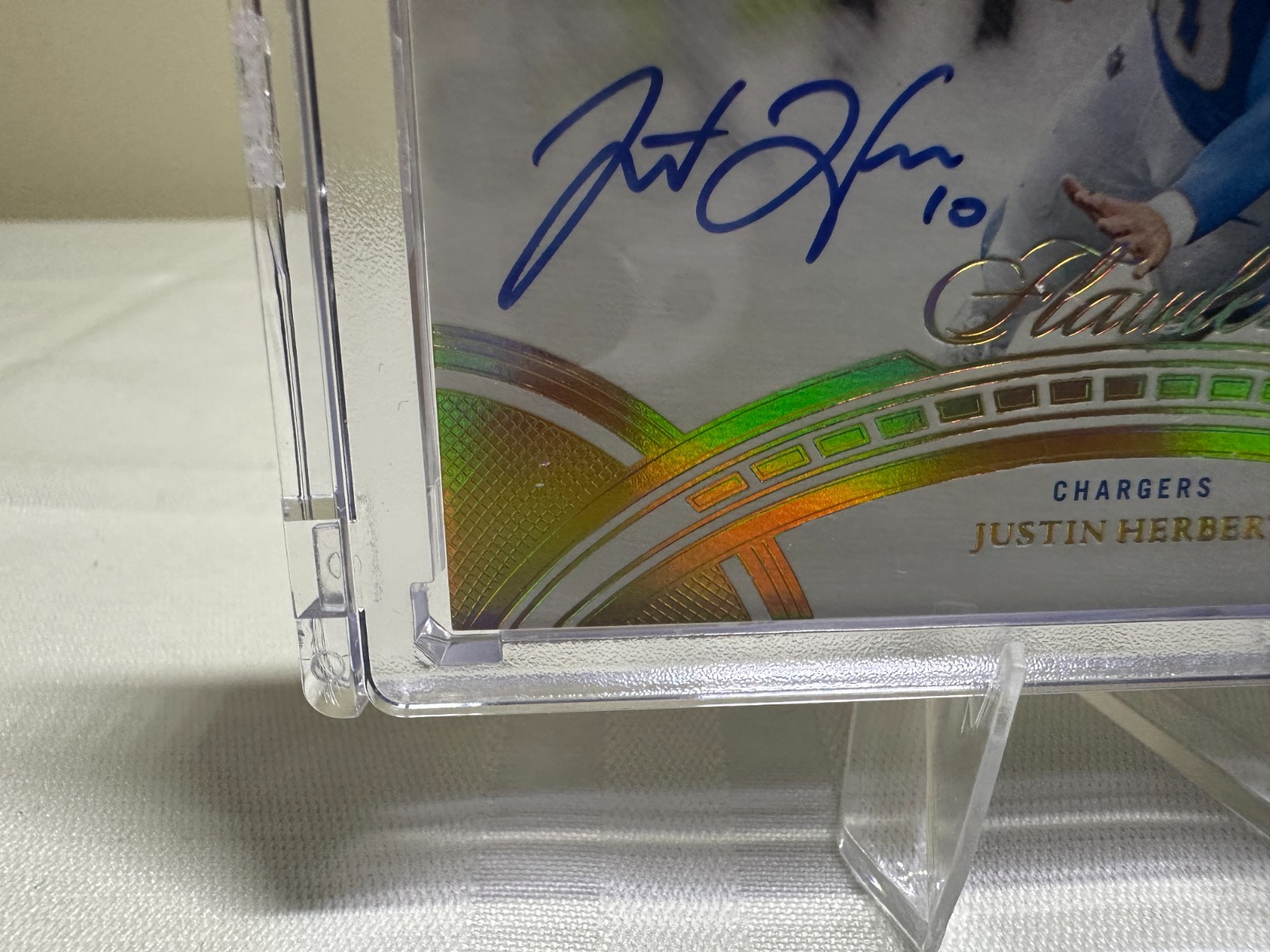 2023 Panini Flawless Justin Herbert GOLD Flawless Flyers AUTO #FF-JHU /25 view 5