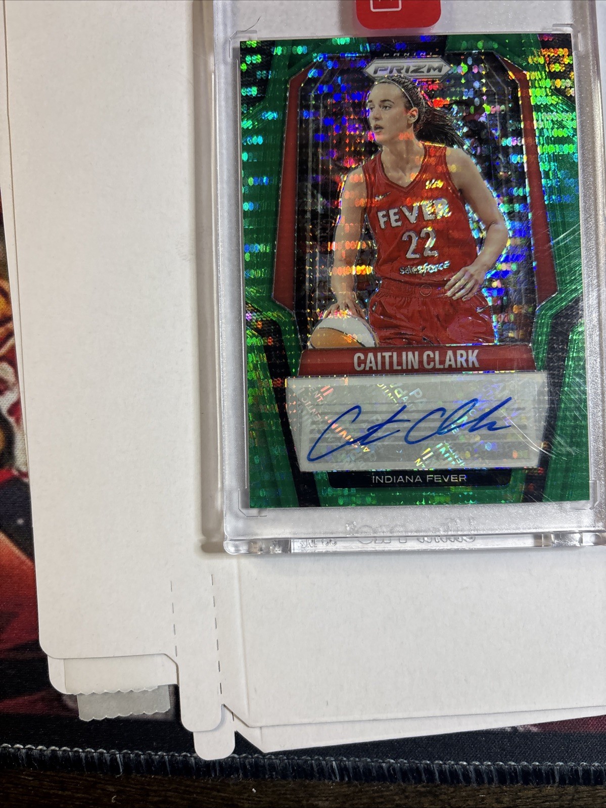 Caitlin Clark 2025 WNBA Panini Prizm Signatures Green Pulsar /25 Auto Sealed view 2