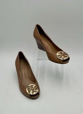 Tory Burch Sally Tan Pebbled Leather Open Peep Toe Wedge Pumps Gold Medallion8.5