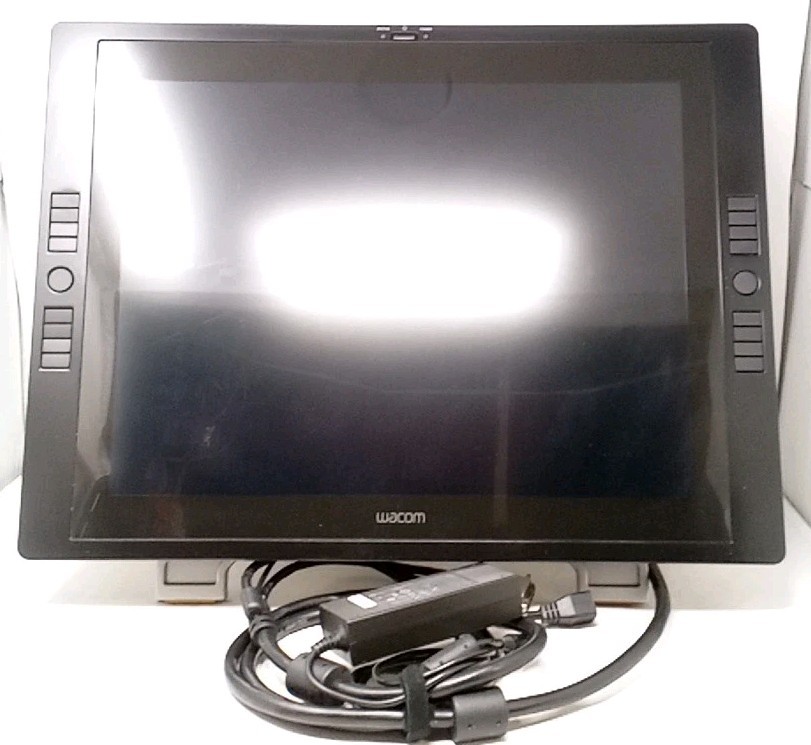 液タブ・ペンタブ WACOM Cintiq 21UXDTK-2100 Wacom Cintiq 21UX DTK-2100 Graphics Monitor with Digital Pen for