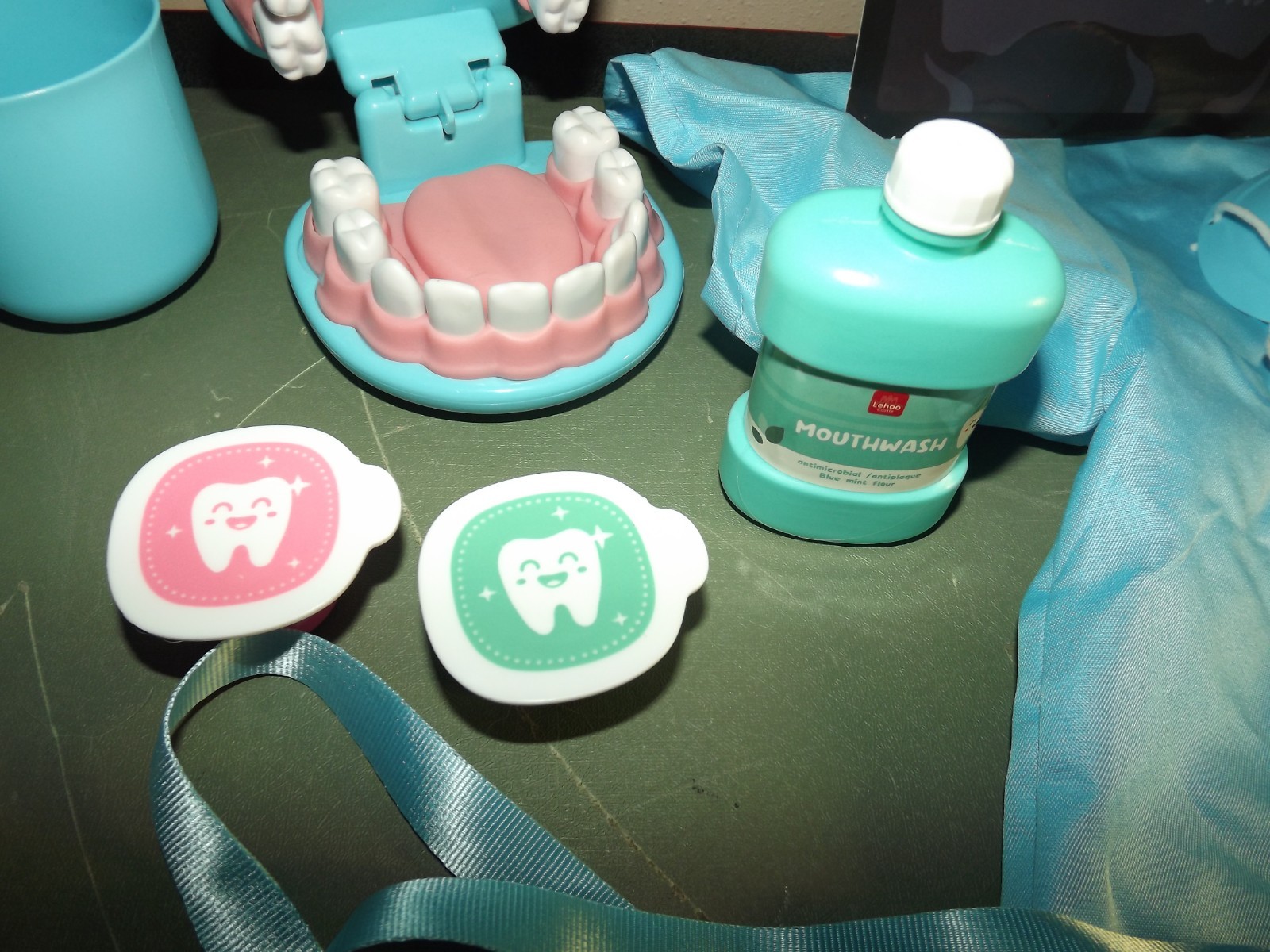 Children's Dentist Play Set by Lehoo Castle 26 piece