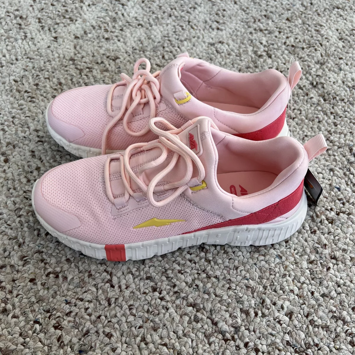 New Avia Sneakers Athletic Shoes Size 8 Lace Up Pink Memory Foam  Lightweight NWT