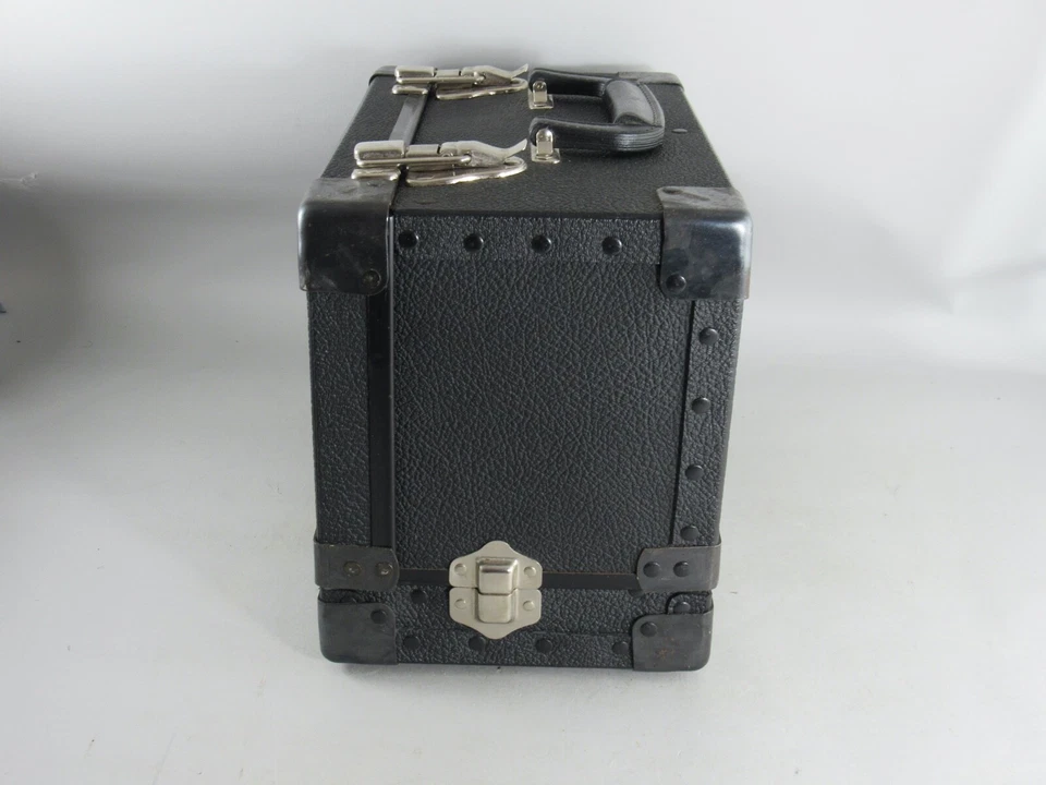 Japonesque Makeup Case With Accordian Tiered Trays - Image 2 of 4