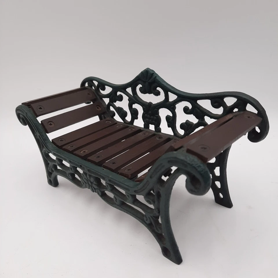 Antiguo banco de hierro fundido y madera verde de 9 1/2" de largo - Love Seat - Trabajo de hierro de lujo Foto 3 de 4