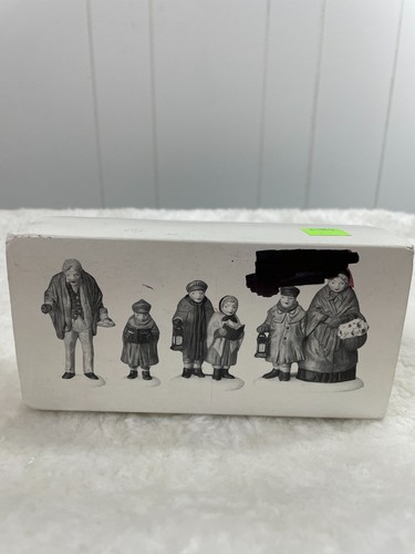 Dept 56 Christmas Village Heritage Village Figurine Collection - Picture 54 of 216