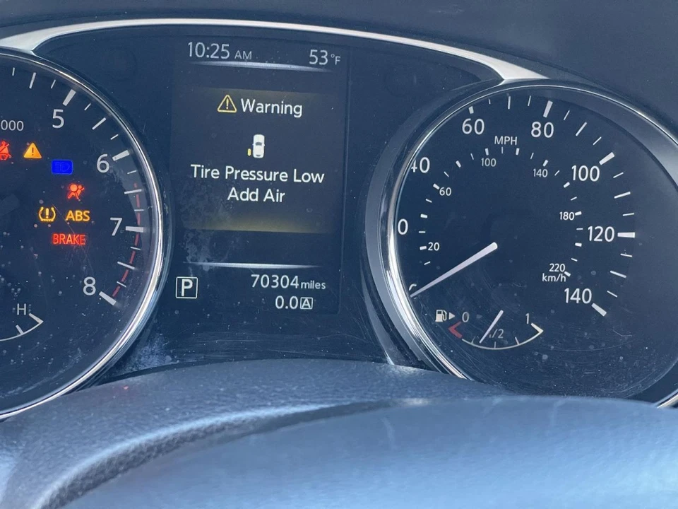 Nissan Rogue 2014-2020 17"" cubierta de rueda arañazos Foto 4 de 4