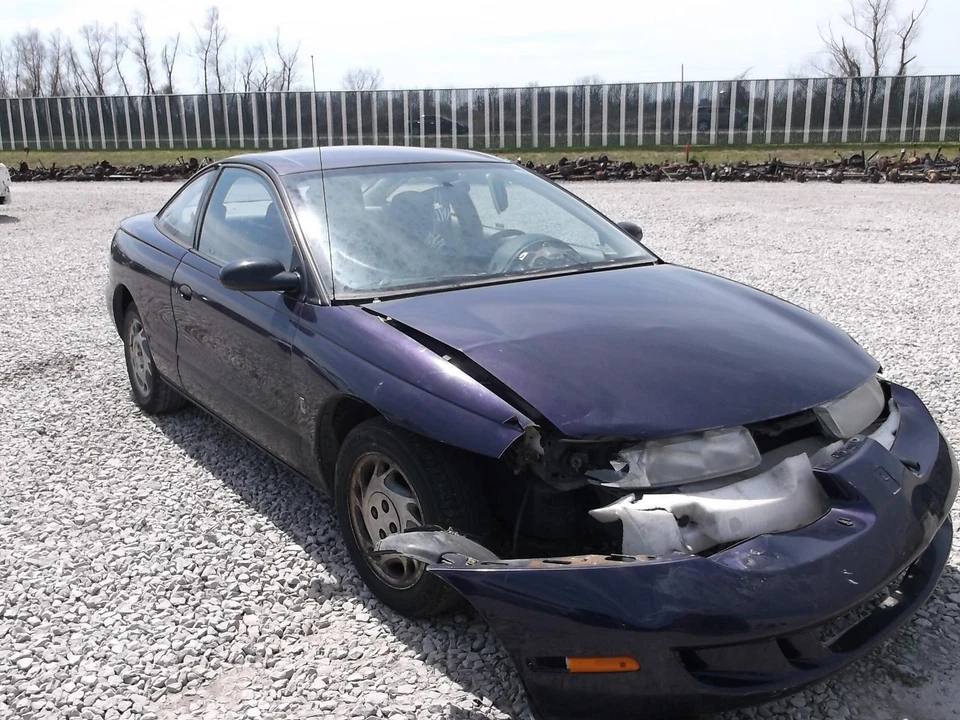 Conjunto de puerta delantera izquierda usado se adapta a: Saturn S SERIES 1997 2 puertas eléctrico Fro Foto 2 de 4