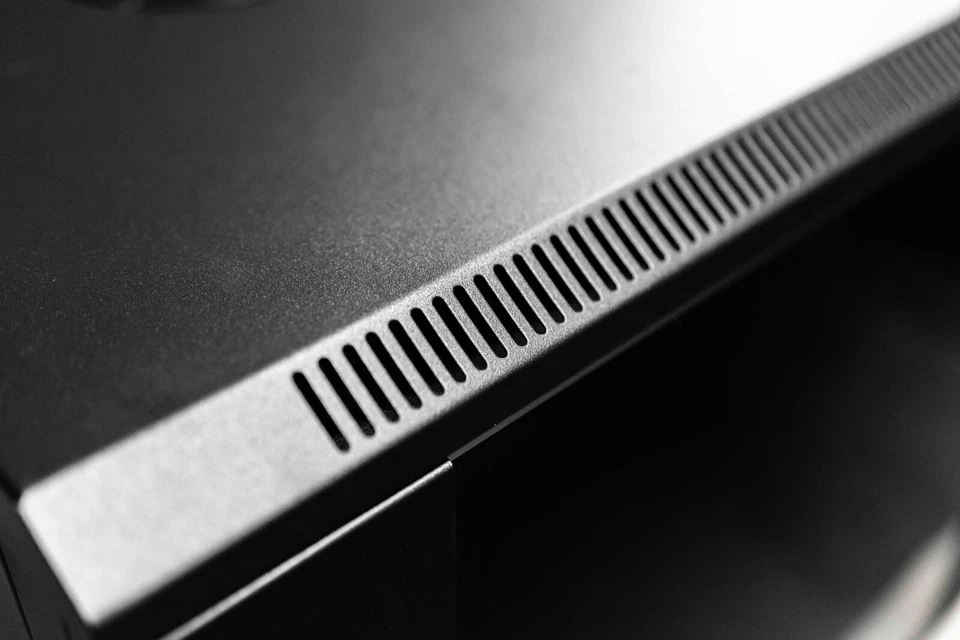 9U 19" 450MM Deep Network Cabinet Data Comms Wall Rack for Patch Panel, PDU, swi - Image 4 of 4