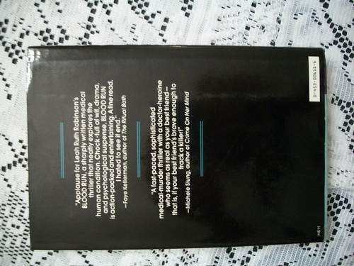 Blood Run (Leah Ruth Robinson, 1988 1st Printing, HCDJ) - Picture 2 of 12