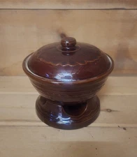1 Marcrest Daisy Dot Dutch Oven/Covered Casserole with Warming Stand. 8½"W