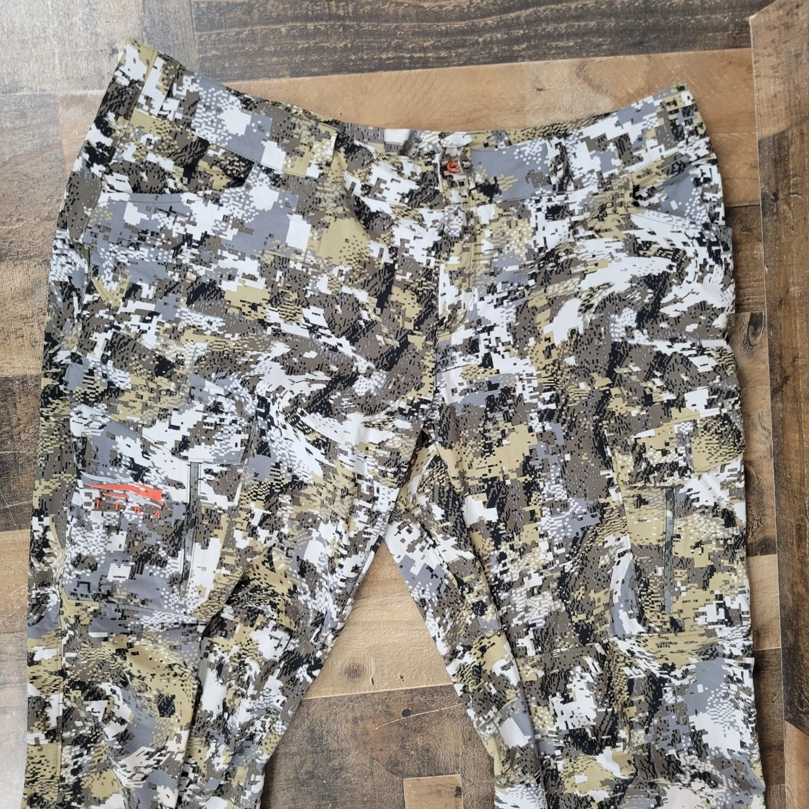 Sitka Gear Women 40 Equinox Pants Whitetail Camo Hunting Wind Water Resistant