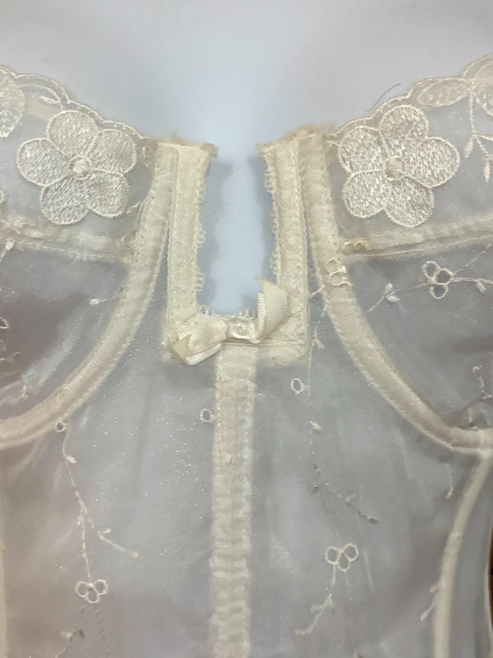 Vintage Lady Marlene Ivory Bustier or Corset Top Size 34D - Image 4 of 4