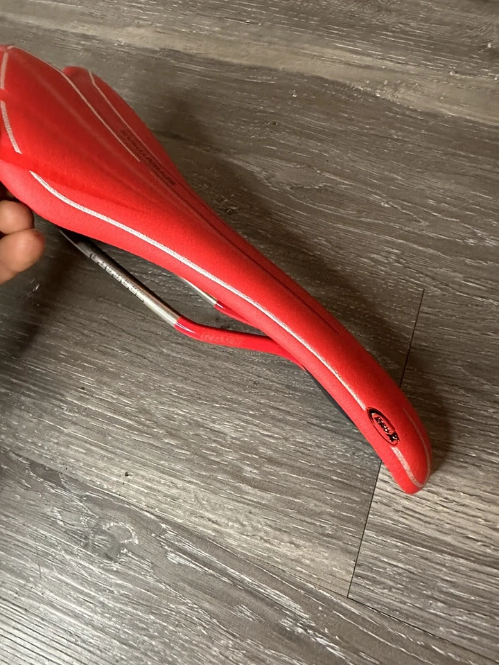 Sillín de asiento de bicicleta RavX SprintMax 7 mm rieles Ti huecos rojo Foto 3 de 4