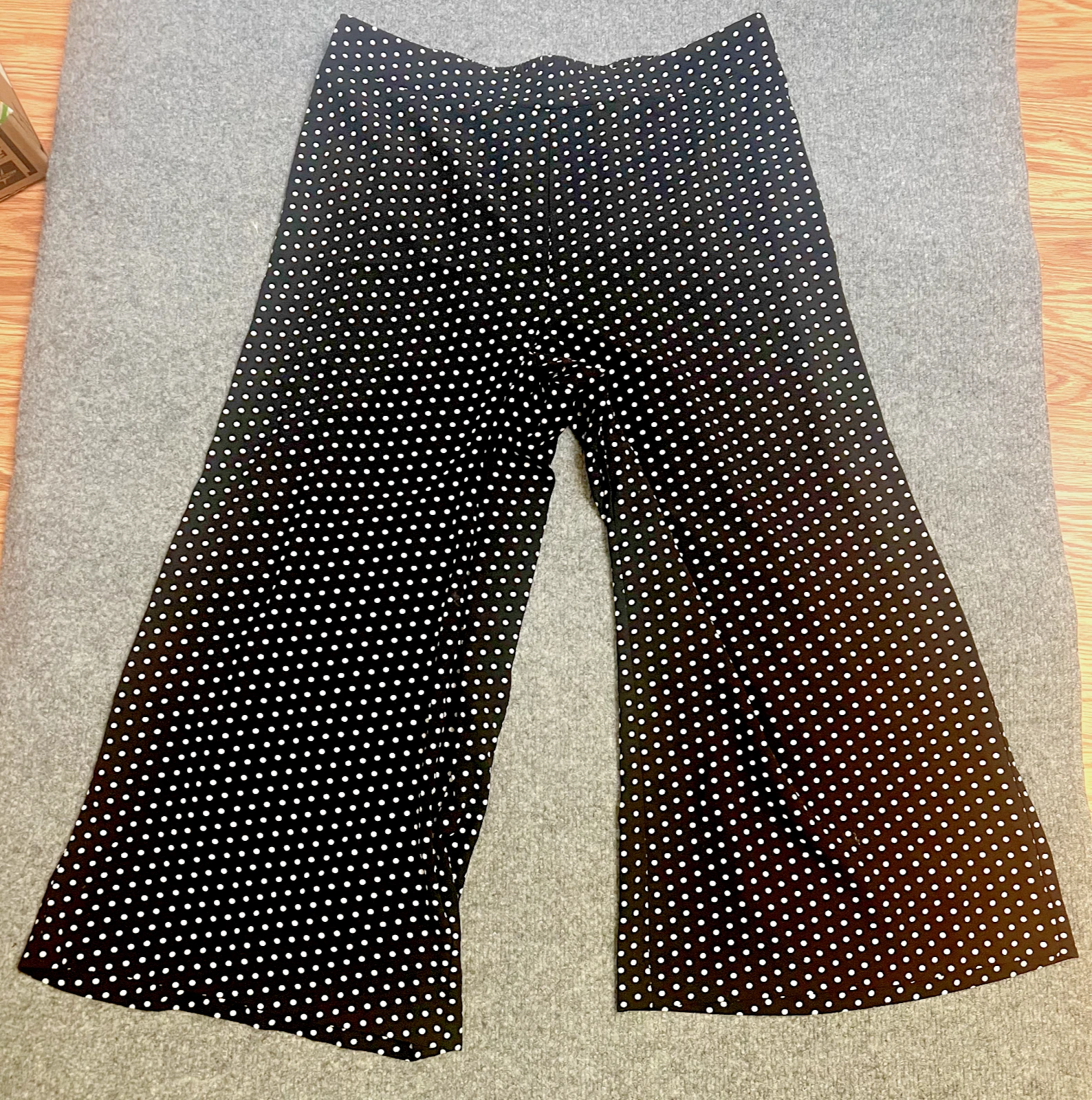 ADRIANNA PAPELL Wide Leg Polka Dot Pull On Capri Crepe Pant Size Large