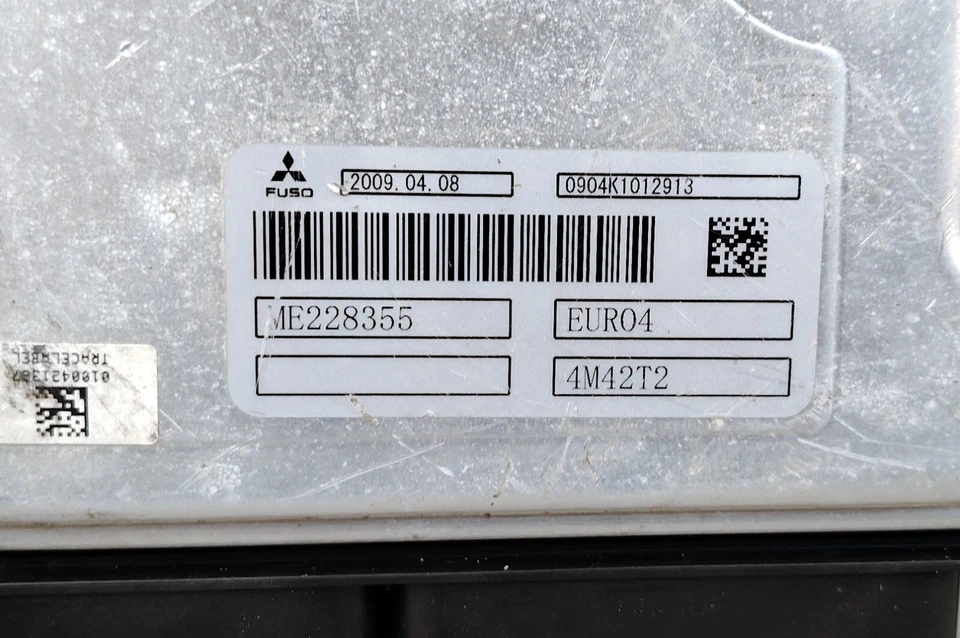 Mitsubishi Fuso Canter 3.0 Engine ECU 4M50T 4M42T 0281020063 ME194098 4079202311 - Image 4 of 4