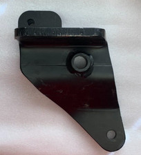 John Deere left side lift arm mower mounting bracket AM122547/LVA12853