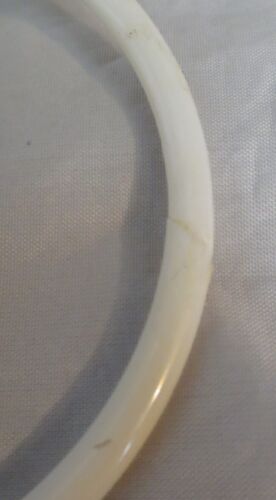 VINTAGE CELLULOID PARROT BIRD on RING RATTLE - Picture 4 of 4
