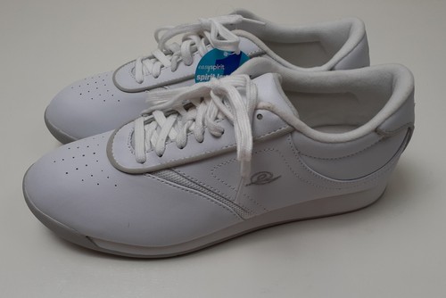 easy spirit white tennis shoes