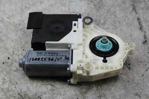 Motor Fensterheber Vorne R 1K0959702P VW Passat 3C Original 18417