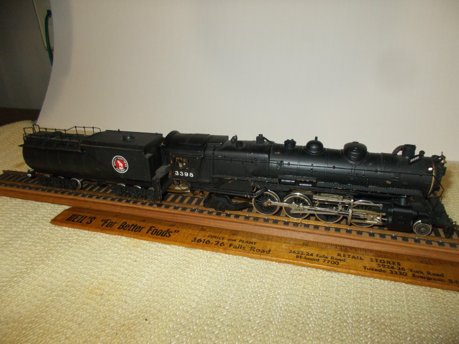 Picture 1 of 24