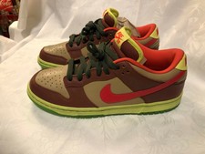 nike sb dunk low toxic avenger