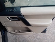 10-15 LAND ROVER FREELANDER 2 OFFSIDE DRIVERS RIGHT FRONT DOOR CARD PANEL CREAM