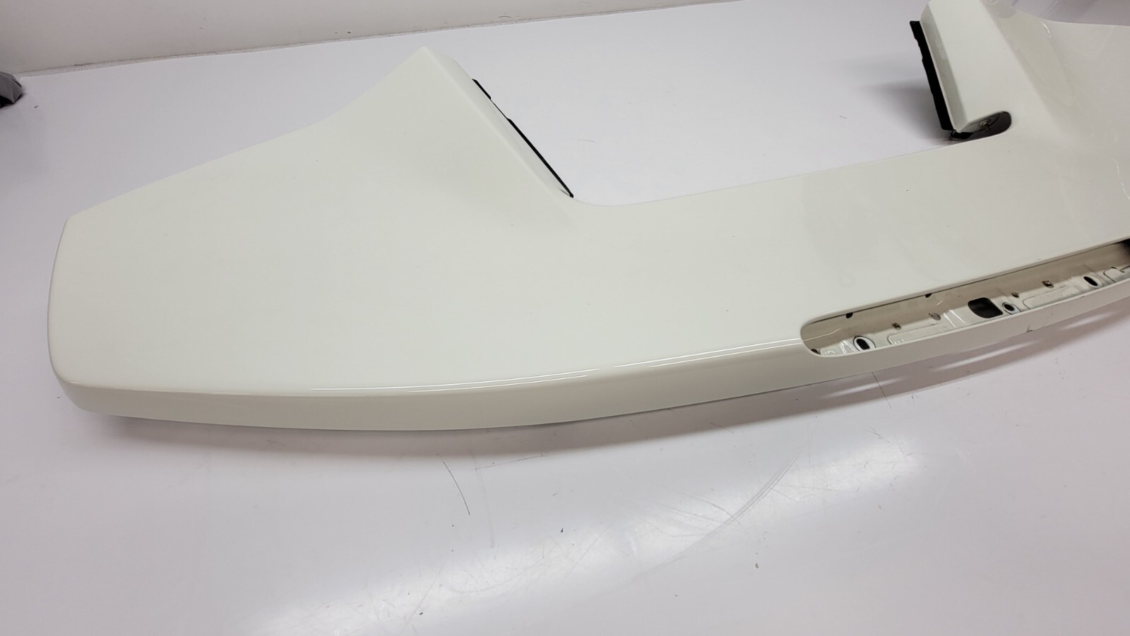 FERRARI 488 GTB COUPE REAR SPOILER DECK LID PANEL OEM 86130811 WHITE