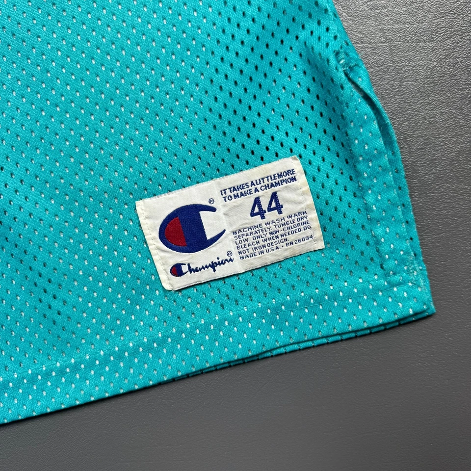 100% Authentic Shareef Abdur Rahim Vintage Champion Grizzlies Jersey Size 44 M L - Image 4 of 4