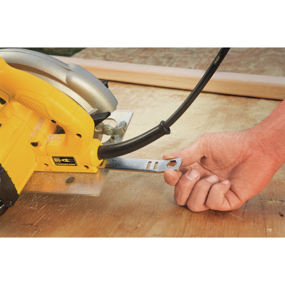 DEWALT DWE575R 15A 7-1/4" Lightweight Corded Circular Saw Certified Refurbished