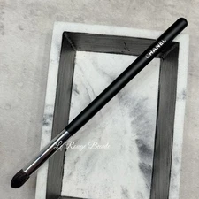 Chanel Shadow Blender Tapered Blending Eyeshadow Brush -Old Version Natural Hair