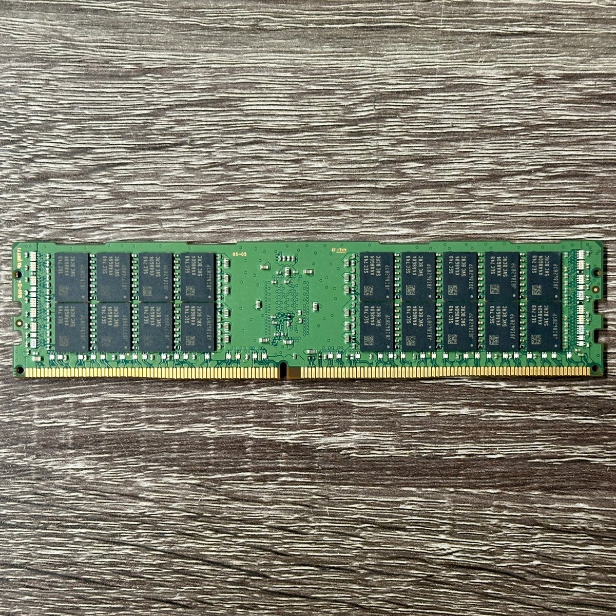 Samsung 32GB 2Rx4 PC4-19200 DDR4 2400MHz RDIMM ECC Server RAM