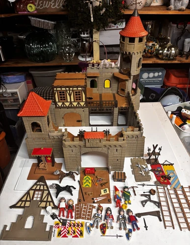 Vintage PLAYMOBIL Kings Castle Knight Playset # 3666 - Incomplete ** Read **