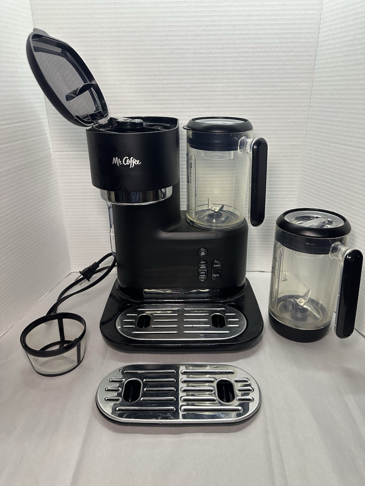 Mr Coffee Frappe 3-in-1 Frozen Iced Hot Coffee Maker & Blend