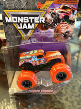 Monster Jam Grave Digger Spooky Collection 1:64 Diecast Monster Truck Orange