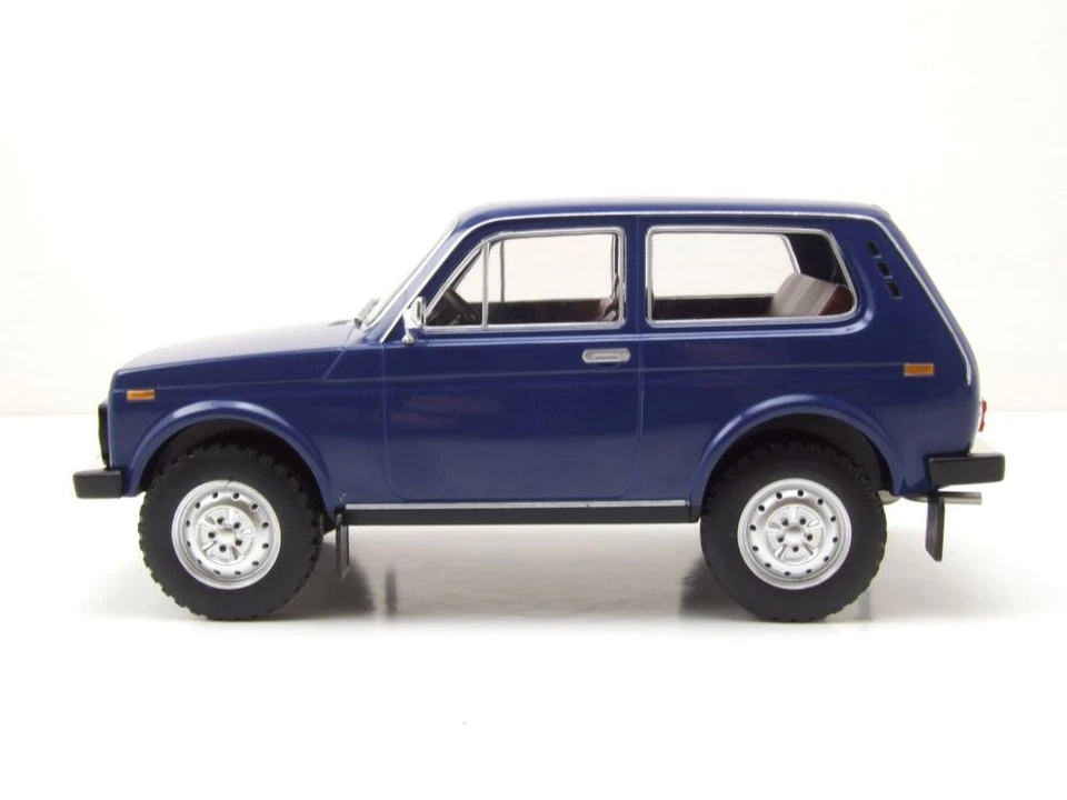Lada Niva 1976 dunkelblau Modellauto 1:18 MCG - Bild 3 von 4