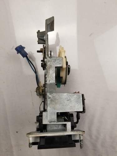 OEM Ford D2AZ-19980-C Dashboard Heat / A/C / Defrost Control Assy 1971 - 72 - Picture 6 of 11