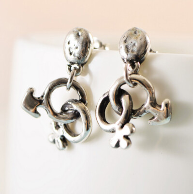 Orecchini in argento sterling 925 con opale blu e simbolo dell'infinito