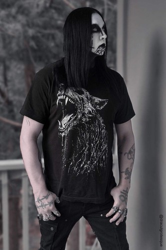 Lycanthrope T-shirt - 第 1/48 張圖片