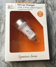 Tech&GO 32w 2-Port Fast Charging Car Charging Adapter in White USB + Type C