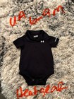Boys Under armour bodysuit size 6-9 months black short sleeve w/collar heatgear  — photo 1
