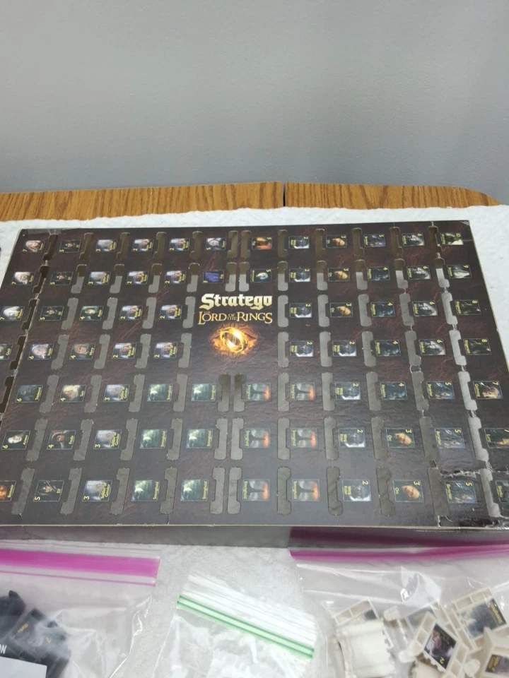 Stratego - Lord of the Rings Trilogy COMPLETE SET 2004 GOOD CONDITION - Image 2 of 4